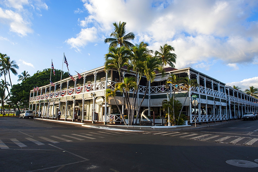 Old mansion Pioneer Inn, now a restaurant in Lahaina, Maui, Hawaii, United States of America, Pacific