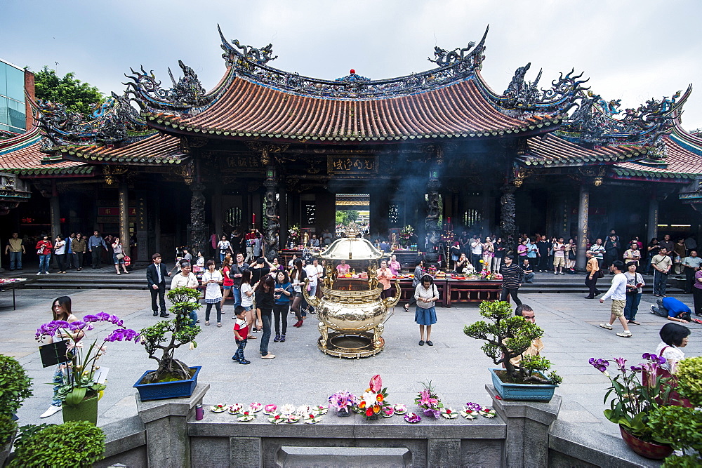 Longshan Temple, Taipei, Taiwan, Asia