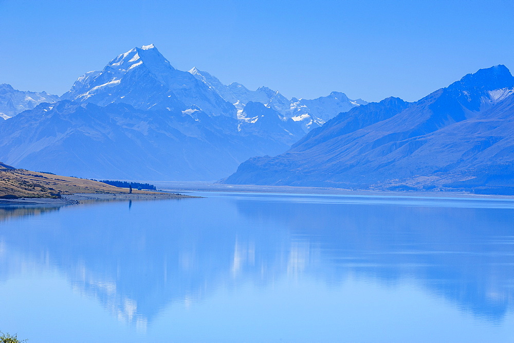 Lake Pukaki, Mount Cook National Park, UNESCO World Heritage Site, South Island, New Zealand