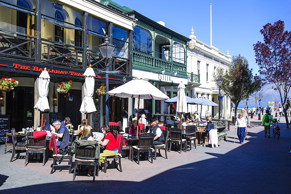 Cafe in the pedestrian zone of Queenstown, Otago, South Island, New Zealand, Pacific