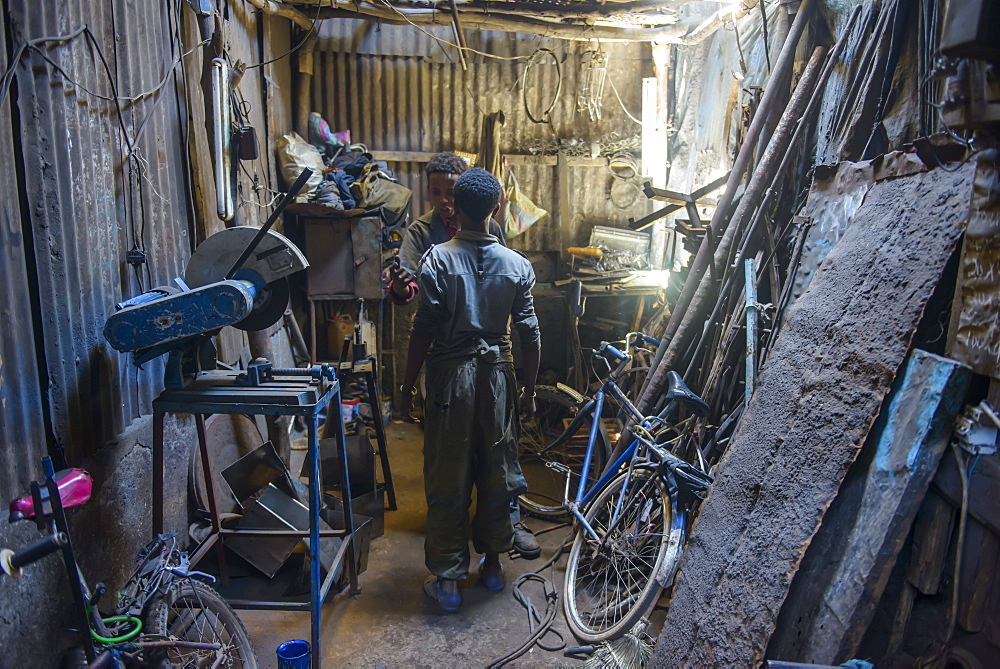 Metal smith, Medebar market, Asmara, capital of Eritrea, Africa