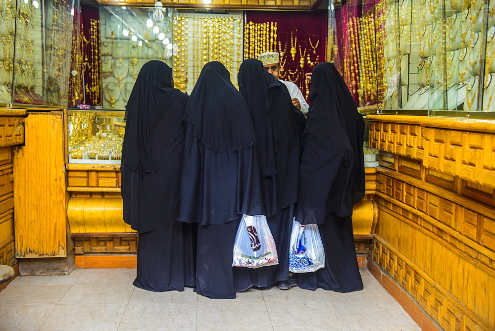 Women shopping at the gold market at the Old Town, UNESCO World Heritage Site, Sanaa, Yemen, Middle East