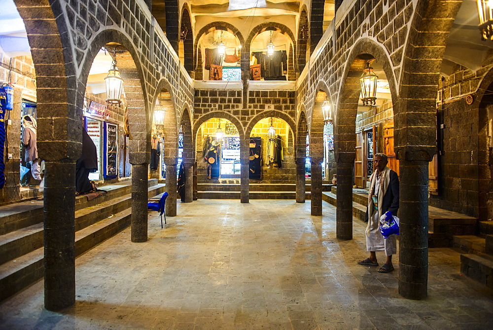 Old Caravanserai in the Old Town, UNESCO World Heritage Site, Sanaa, Yemen, Middle East