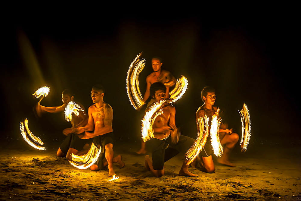 Traditional Firedance, Viti Levu, Fiji, South Pacific, Pacific