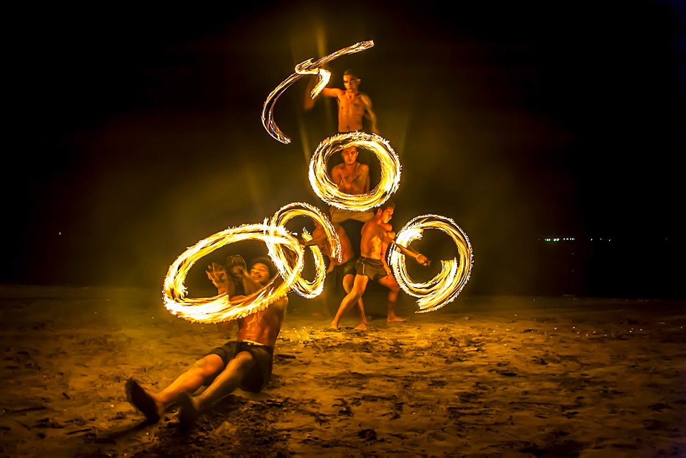 Traditional Firedance, Viti Levu, Fiji, South Pacific, Pacific