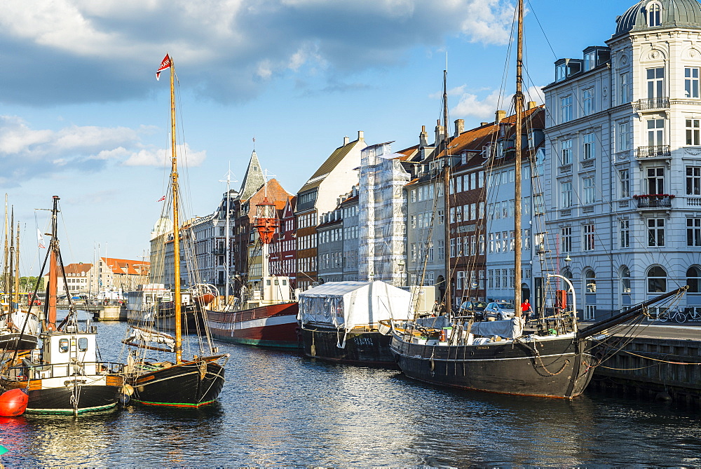 Fishing boats in Nyhavn, 17th century waterfront, Copernhagen, Denmark, Scandinavia, Europe