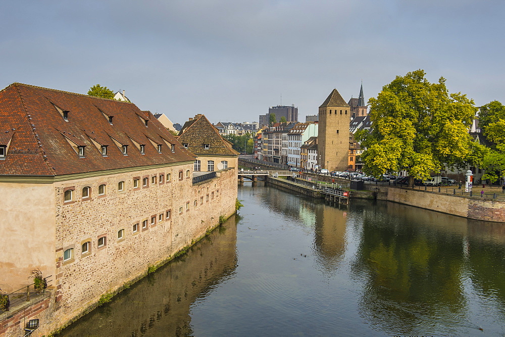 Barrage Vauban, former city fortifications on the Ill River, barrage, Strasbourg, Alsace, France, Europe