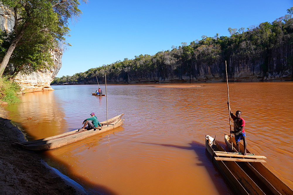 Pirogue excursion along Manambolo river crossing Tsingy de Bemaraha National Park, Melaky Region, Western Madagascar, Africa