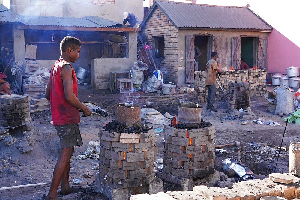 Aluminium foundry in Ambatolampy, Antsirabe, Central Madagascar, Africa