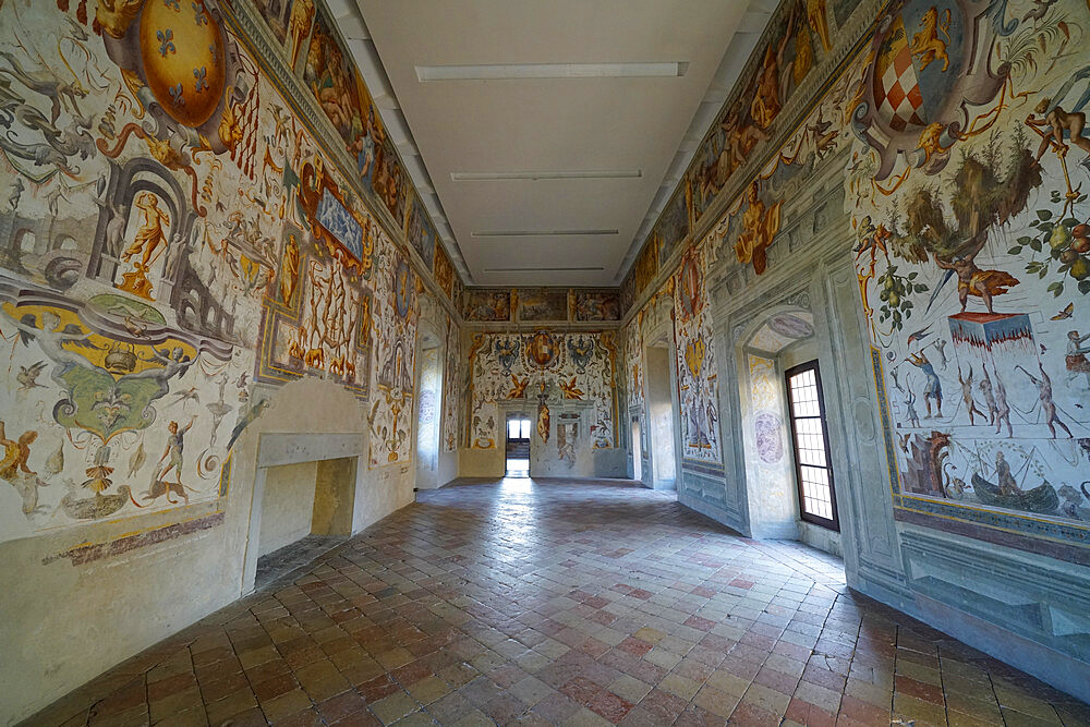 Frescoes in the Juggler's Salon of Torrechiara Castle, Langhirano, Parma, Emilia-Romagna, Italy, Europe