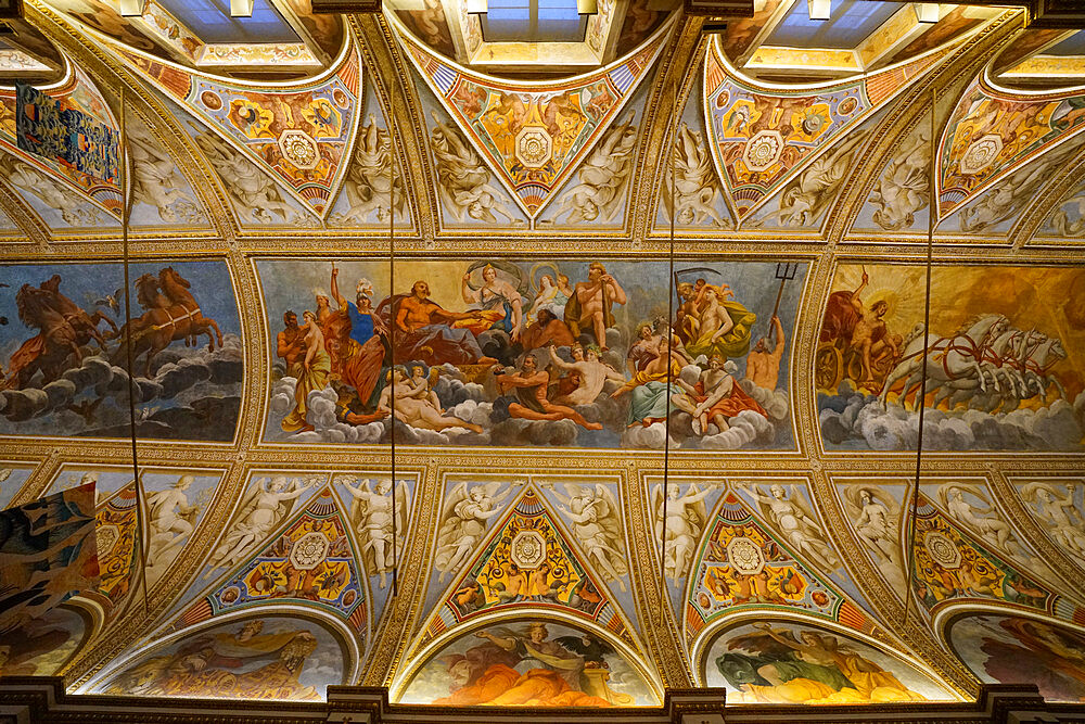 Ceiling of the Gallery of the Mirrors, Palazzo Ducale di Mantova, Mantua, Lombardy, Italy, Europe