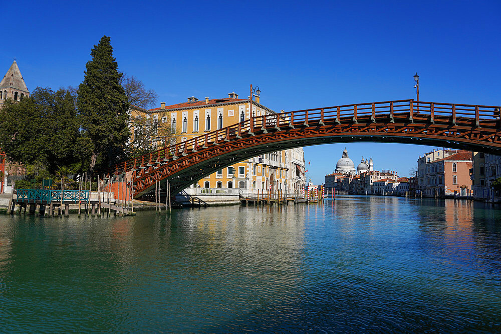 Accademia Bridge and Salute church on the Grand Canal during Coronavirus lockdown, Venice, UNESCO World Heritage Site, Veneto, Italy, Europe