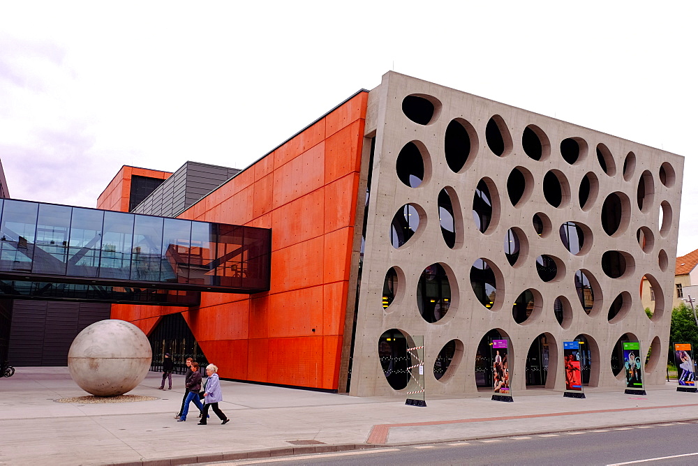 New Theatre Building, Pilsen (Plzen), Western Bohemia, Czech Republic, Europe