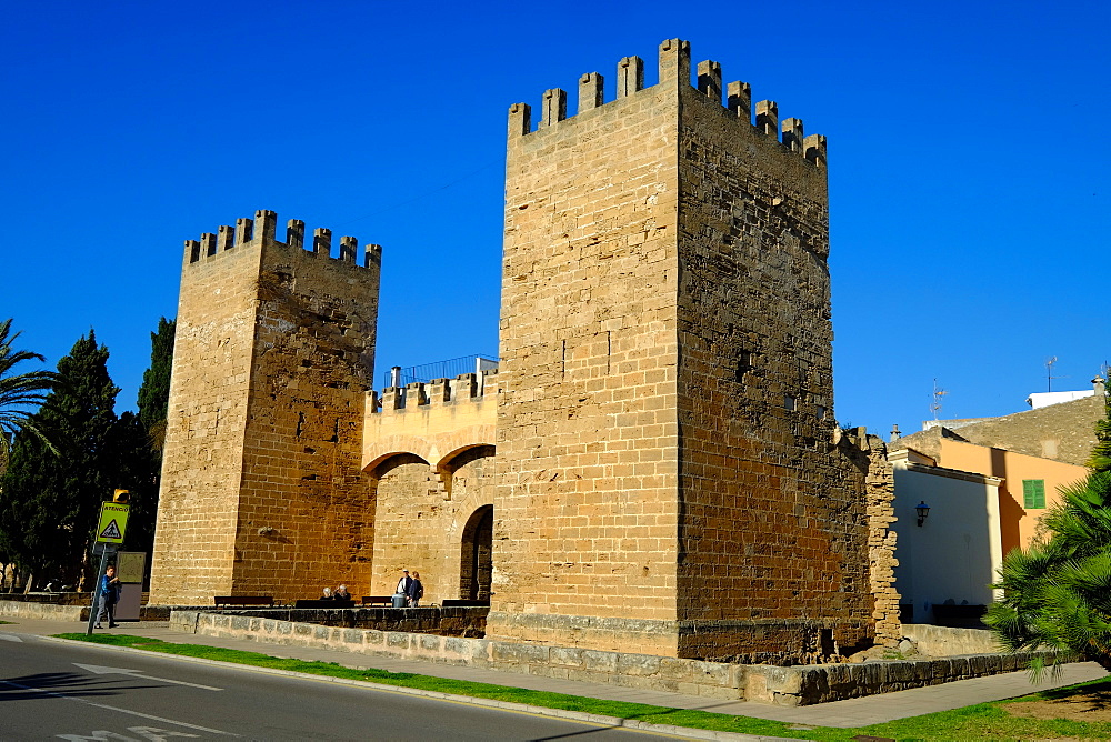 Gate of the city walls, Alcudia, Majorca, Balearic Islands, Spain, Europe