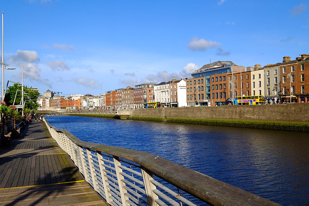 River Liffey flows through the centre of Dublin, Republic of Ireland, Europe