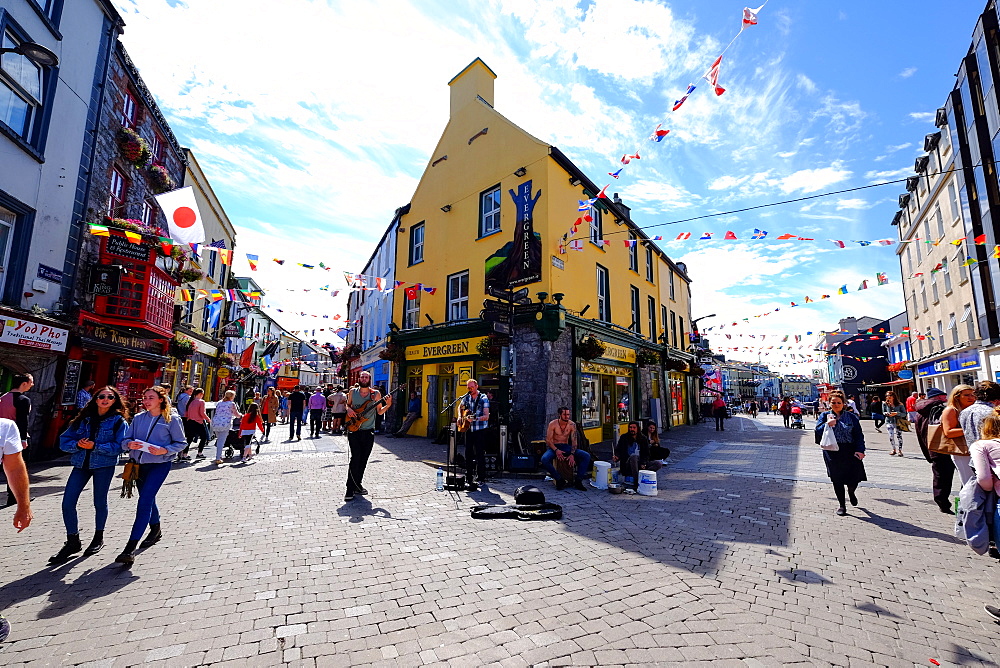 High street, Galway, County Galway, Connacht, Republic of Ireland, Europe