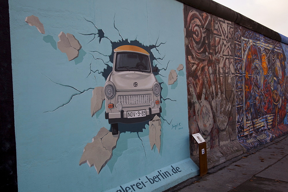 Berliner Mauer, East Side Gallery on Muhlenstrasse, Berlin, Germany, Europe