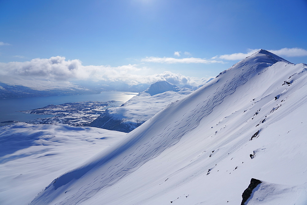 Lyngen Alps, Lyngseidet, Lyngen peninsula, Troms County, Norway, Scandinavia, Europe