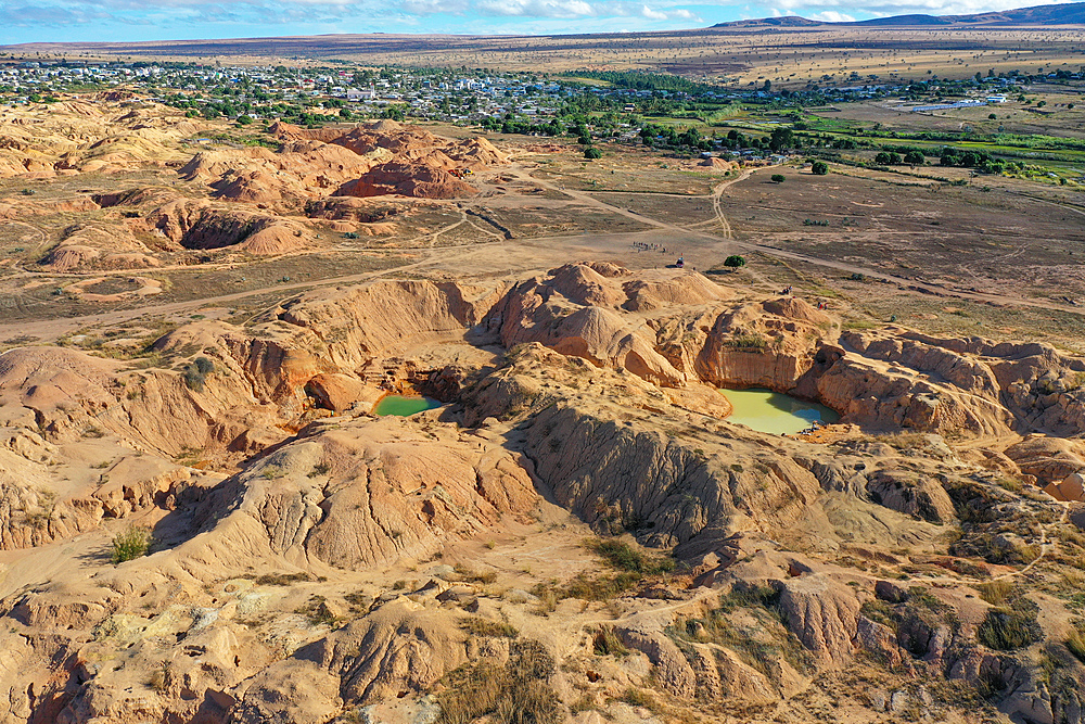 Ilakaka sapphire mine, one of Earth's largest known alluvial sapphire deposits, Ilakaka, Ihorombe Region, Madagascar, Africa