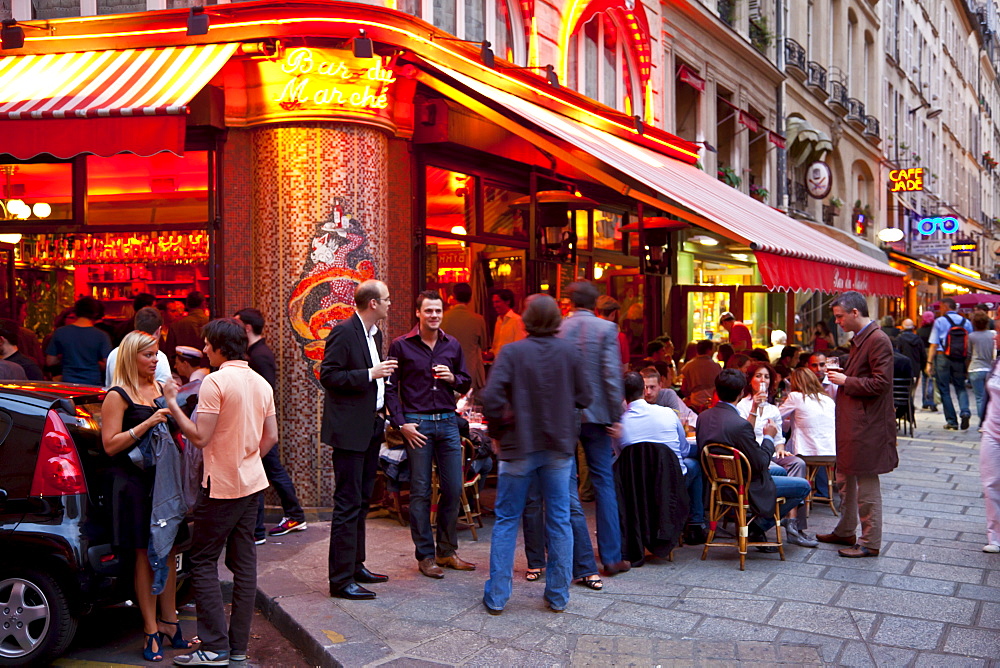 People relaxing at a cafe in the evening, Left Bank, Paris, France, Europe