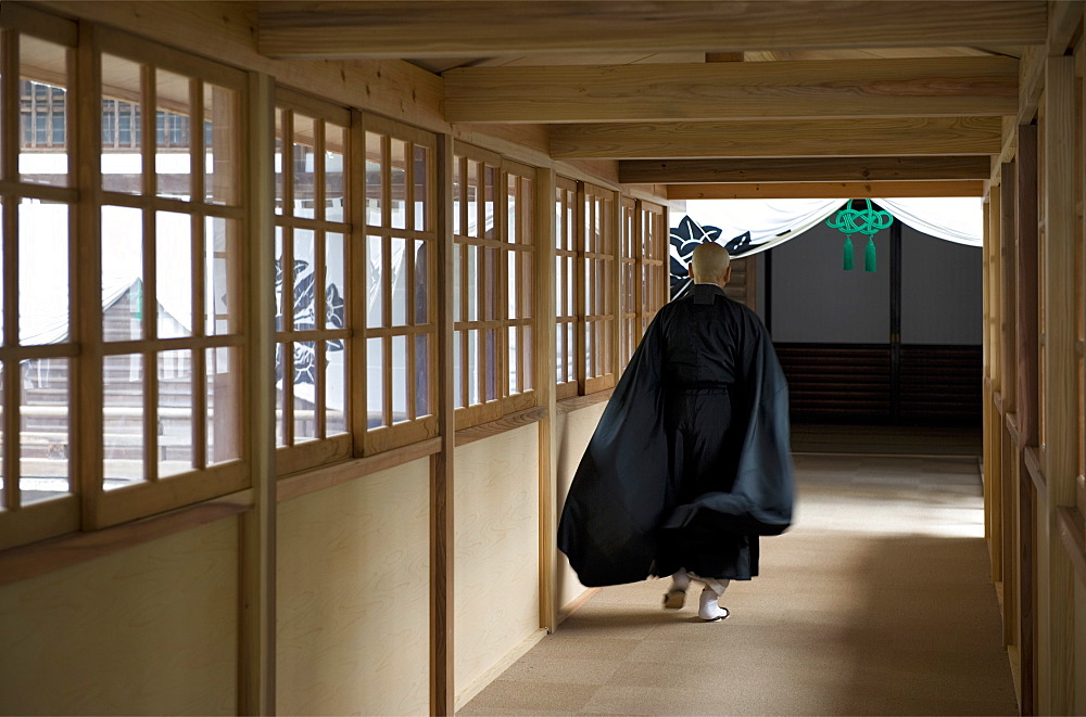 Monk inside Eiheiji Temple, headquarters of the Soto sect of Zen Buddhism, Fukui, Japan