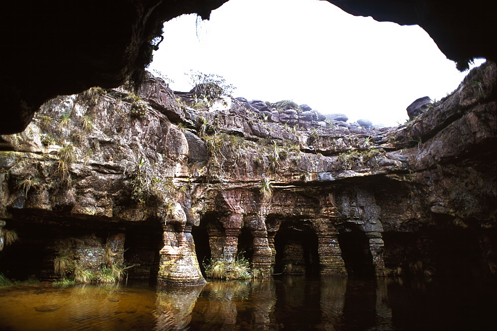 Fosso Sinkhole, summit of Mount Roraima (Cerro Roraima), Tepuis, Venezuela, South America