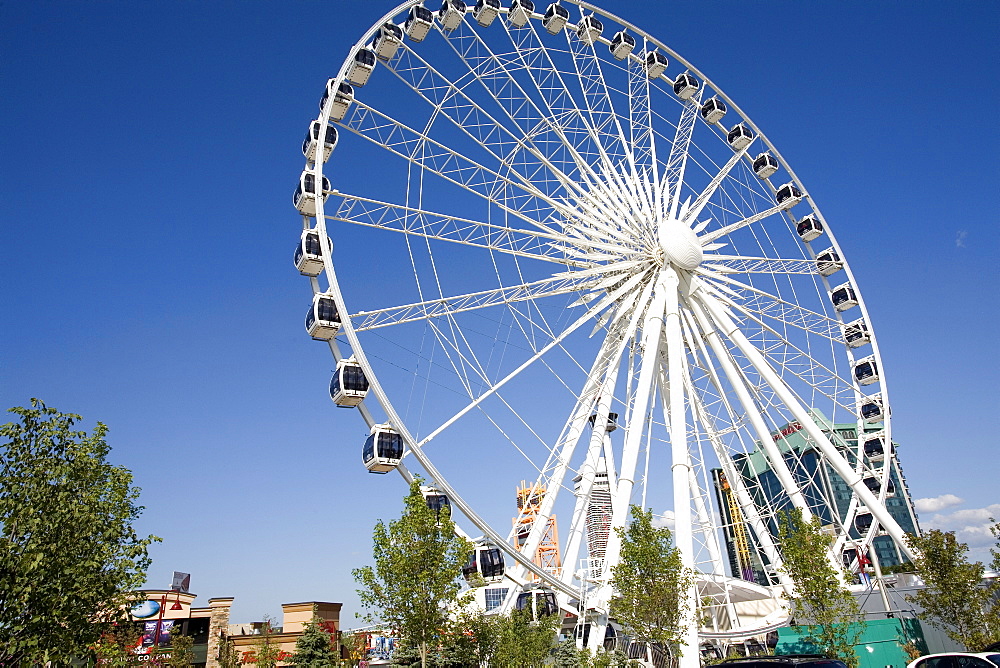 The Sky Wheel, Niagara Falls' own version of the Millennium Wheel, Niagara Falls, Ontario, Canada, North America