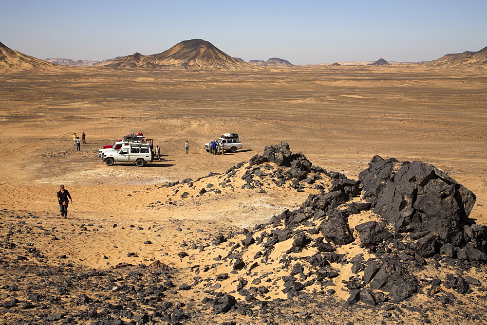 Tourist jeeps in the Black Desert, 50 km south of Bawiti, Egypt, North Africa, Africa