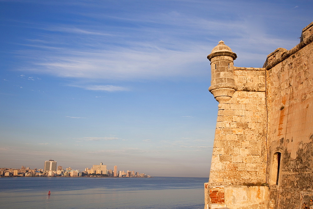 El Morro Fortress (Castillo de los Tres Reyes Magos del Morro) built in 1589, a picturesque fortress guarding the entrance to Havana Bay, Havana, Cuba, West Indies, Central America