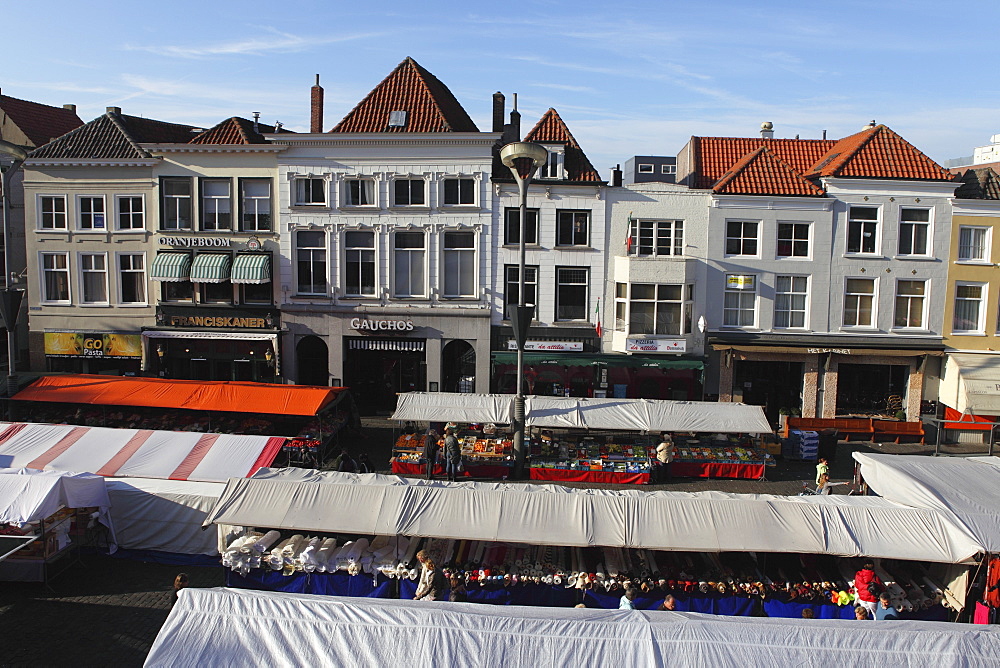 Stalls set for market day at the Grote Markt (Big Market), central square in Breda, Noord-Brabant, Netherlands, Europe