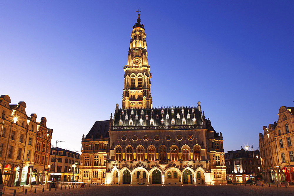 Gothic Town Hall (Hotel de Ville) and Belfry tower, UNESCO World Heritage Site, Petite Place (Place des Heros), Arras, Nord-Pas de Calais, France, Europe