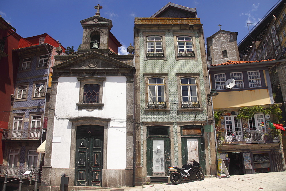 St. Nicholas Chapel (Capelo do Sao Nicolau), in the Ribeira District, UNESCO World Heritage Site, Porto, Douro, Portugal, Europe