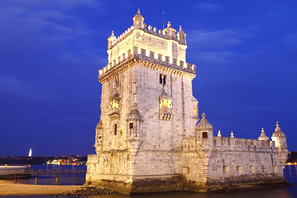 The Tower of Belem (Torre de Belem), the 16th century Manueline fortress, UNESCO World Heritage Site, on the River Tagus (Rio Tejo), Belem, Lisbon, Portugal, Europe