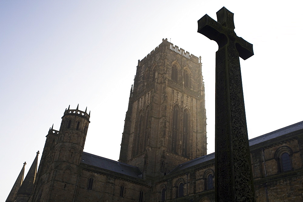 Northumbrian Cross in front of Durham Cathedral, UNESCO World Heritage Site, Durham, England, United Kingdom, Europe