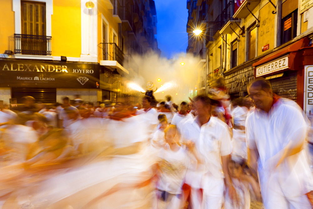 El Toro de Fuego (Firework Bull Run), San Fermin festival, Town Hall Square, Pamplona, Navarra (Navarre), Spain, Europe