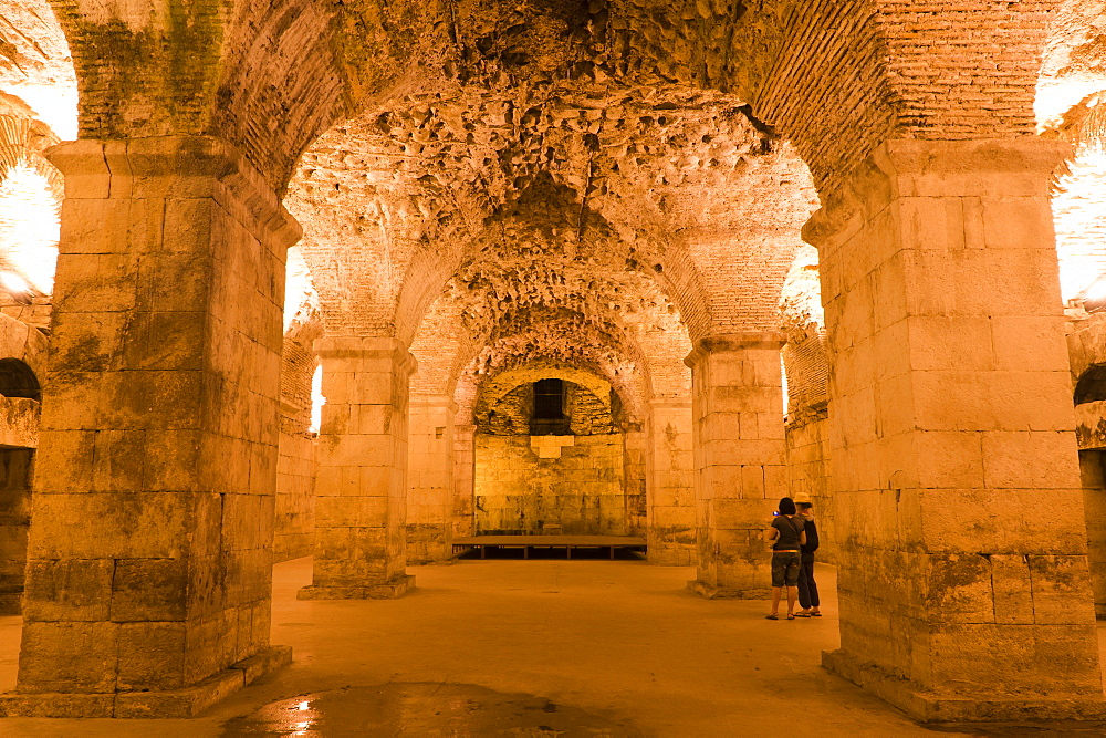 Basement halls, Diocletian's Palace, UNESCO World Heritage Site, Split, region of Dalmatia, Croatia, Europe