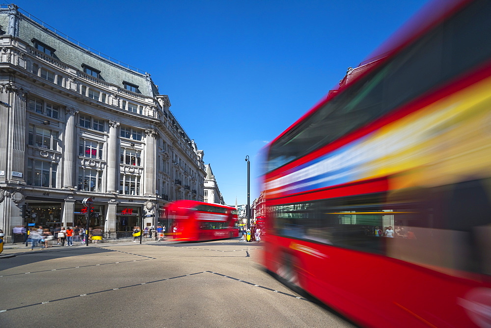 Double decker buses, Oxford Circus, West End, London, England, United Kingdom, Europe