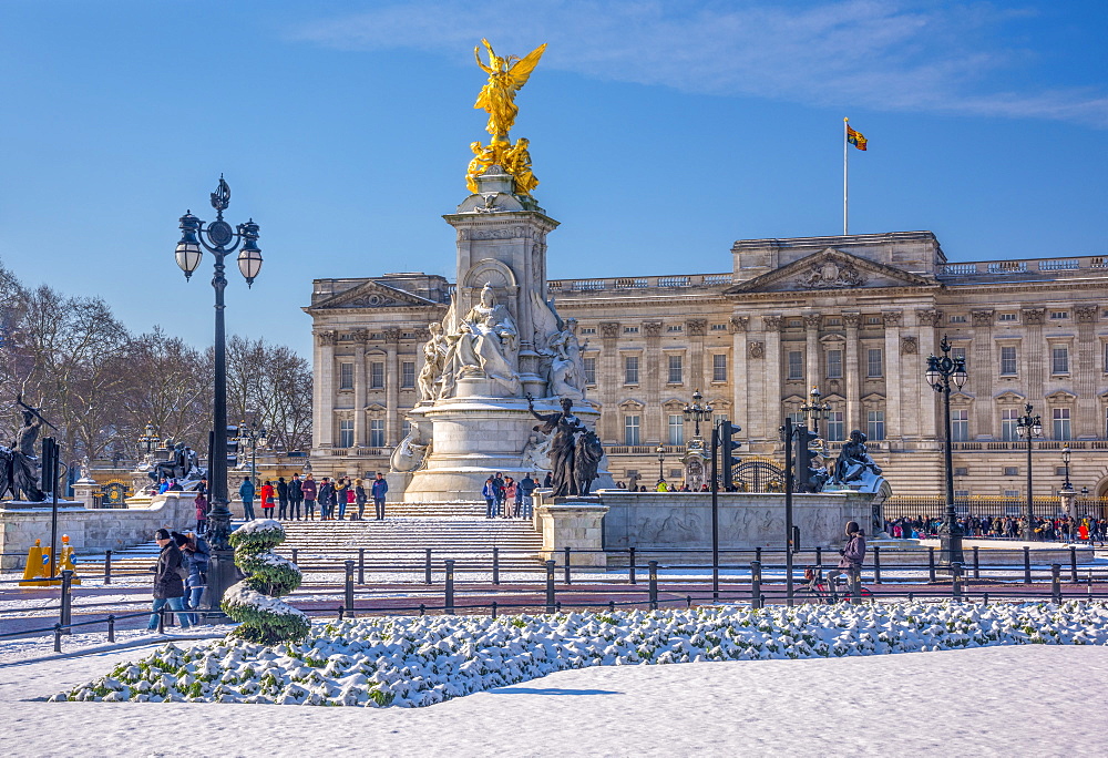 Buckingham Palace under snow, London, England, United Kingdom, Europe