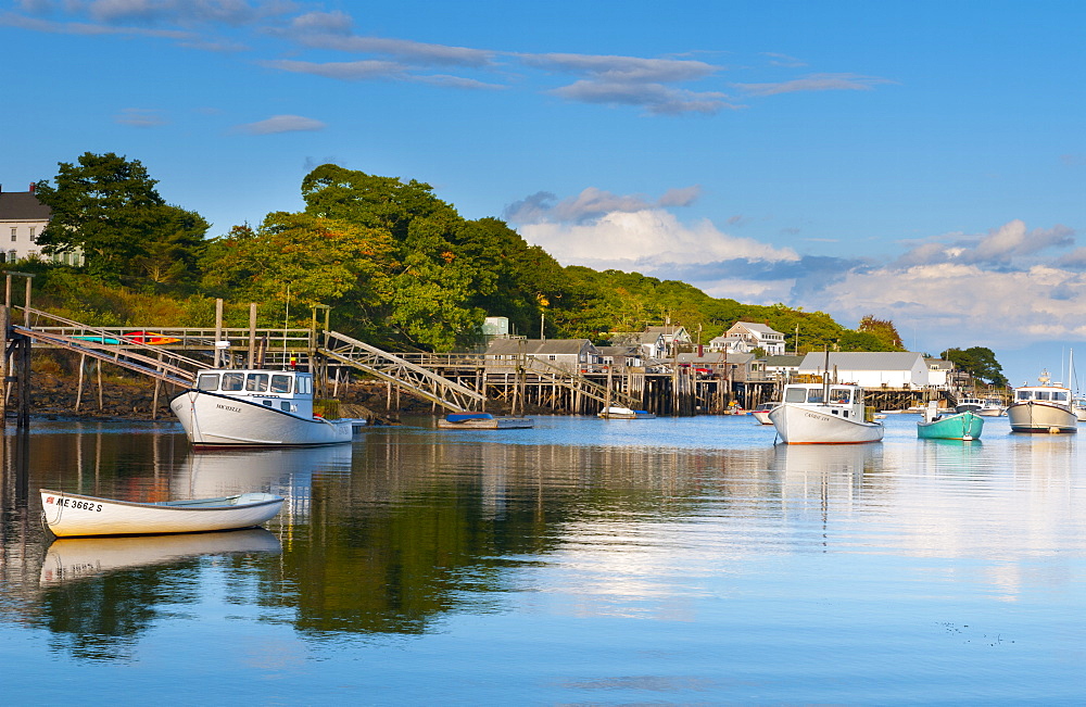 Lobster fishing boats and jetties, New Harbor, Pemaquid Peninsula, Maine, New England, United States of America, North America