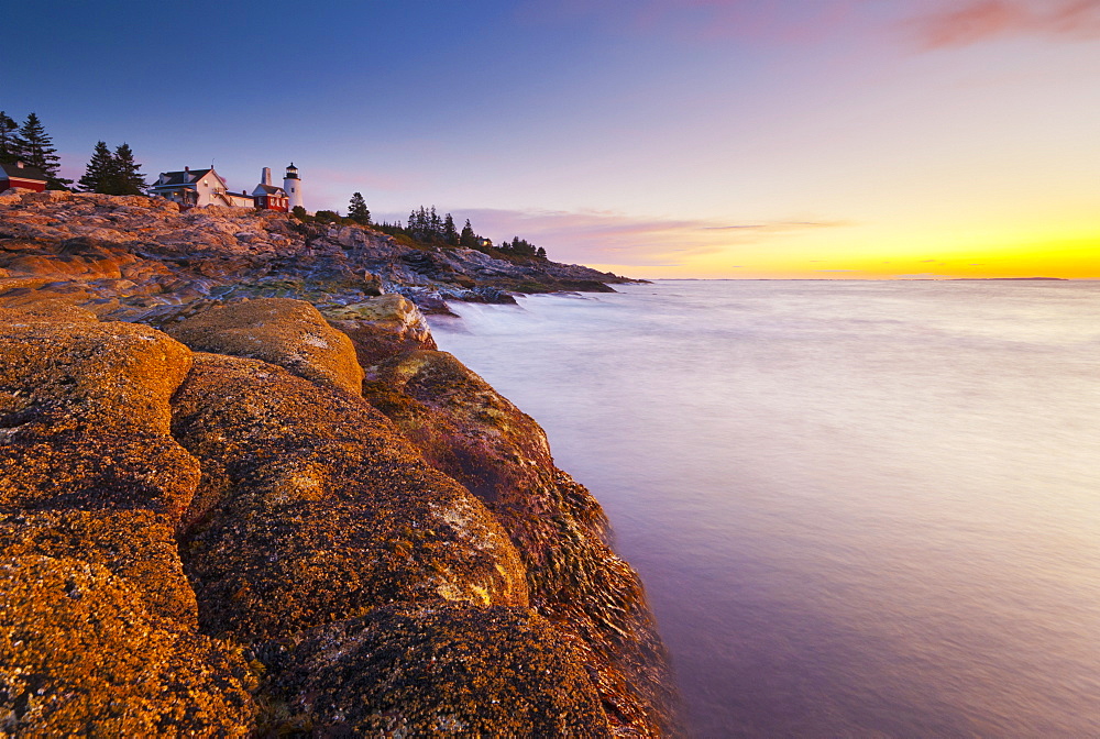 Pemaquid Point Lighthouse, Pemaquid Peninsula, Maine, New England, United States of America, North America