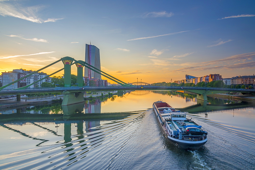 River Main and New European Central Bank Building, Ostend, Frankfurt am Main, Hesse, Germany, Europe