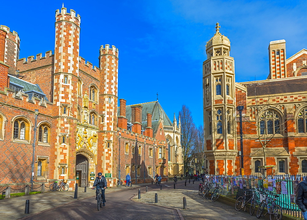 St. John's College Gate, Camrbridge University, Cambridge, Cambridgeshire, England, United Kingdom, Europe