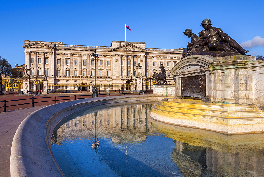 Buckingham Palace, London, England, United Kingdom, Europe