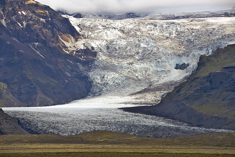 View across the Skeidararsandur glacial flood plain to the Skaftafellsjokull part of Vatnajokull glacier, southeast area, Iceland, Polar Regions