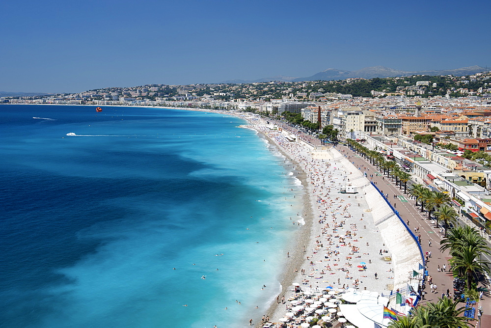 The Baie des Anges (Bay of Angels), promenade and beaches, Nice, Provence, Cote d'Azur, French Riviera, France, Mediterranean, Europe