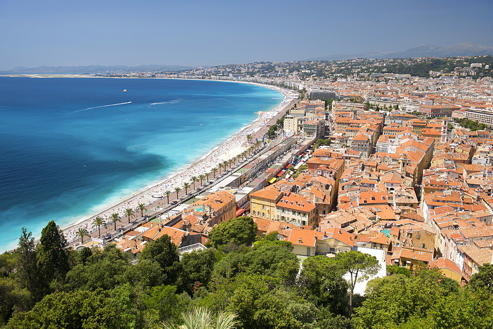 The Baie des Anges (Bay of Angels), the promenade, beaches and city, Nice, Provence, Cote d'Azur, French Riviera, France, Mediterranean, Europe