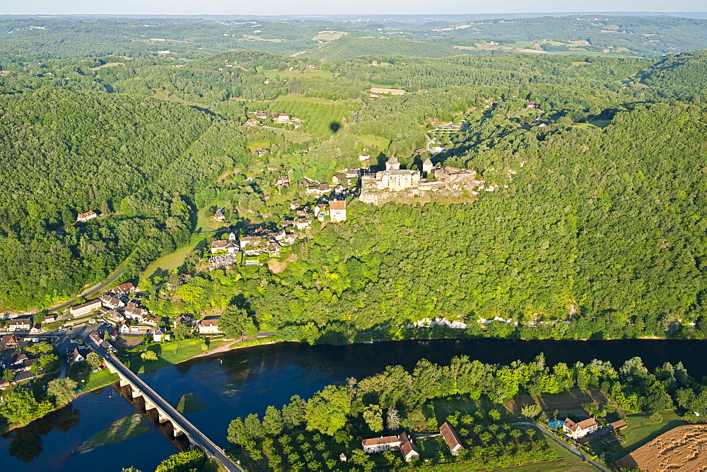 Aerial view of Castelnaud castle (Chateau Castelnaud) and the Dordogne river and surrounding countryside near Sarlat in the Dordogne-Perigord region, France, Europe