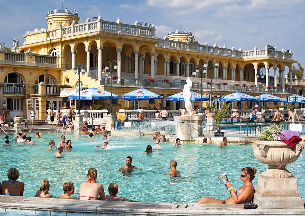 Szechenyi Baths, Budapest, Hungary, Europe