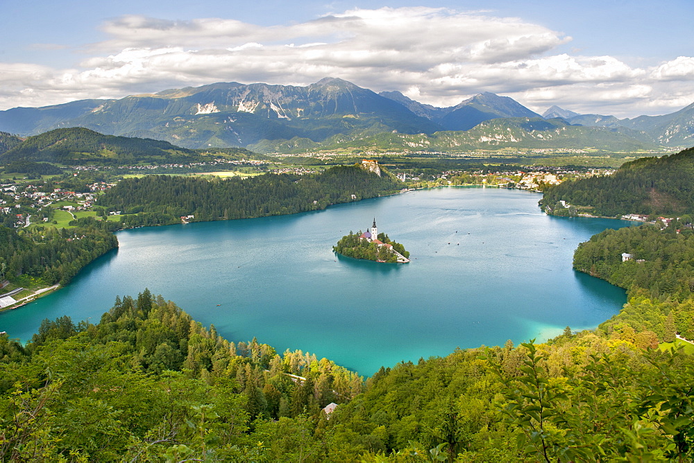 Bled Island and the 15th century Pilgrimage Church of the Assumption of Mary, Lake Bled, Slovenia, Europe