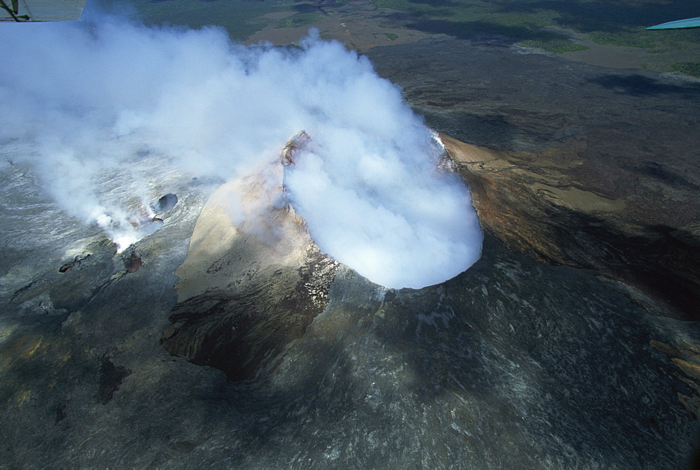 The Pu'u O'o cinder cone, the active vent on the southern flank of the Kilauea volcano, Big Island, Hawaii, Hawaiian Islands, United States of America, North America